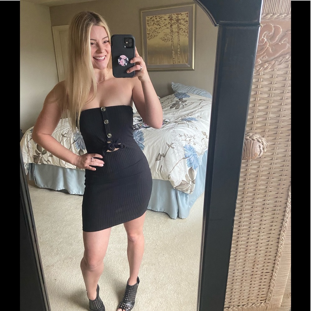 Heart and hips black bodycon dress